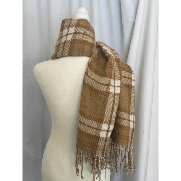 Beautiful Steve Madden Tan & White Versatile Reversible Long Scarf with Fringe - Picture 7 of 8